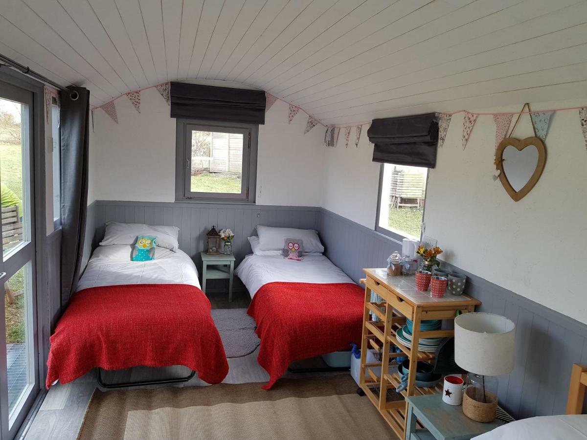 Acorn Camping And Caravan Park Llantwit Major Buitenkant foto