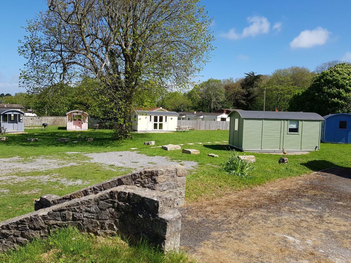 Acorn Camping And Caravan Park Llantwit Major Buitenkant foto
