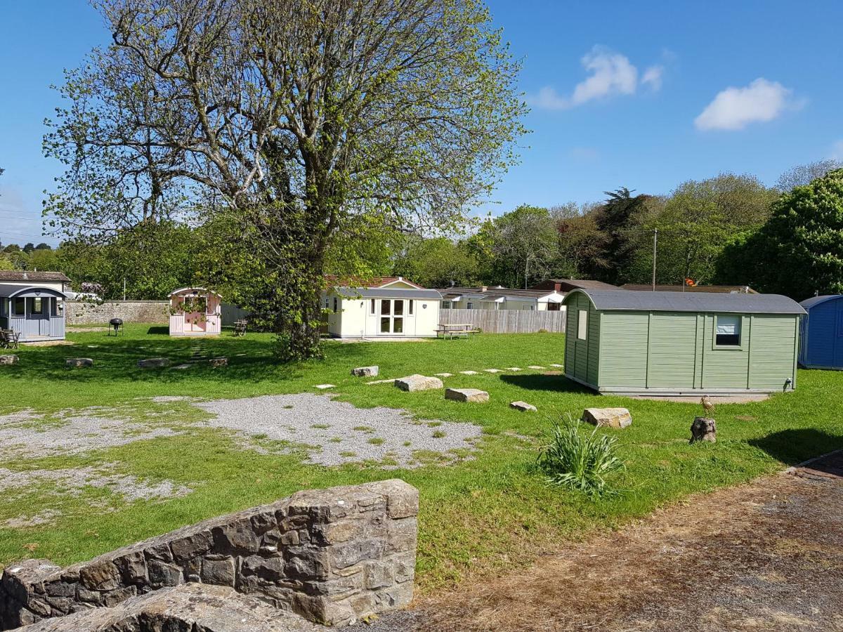 Acorn Camping And Caravan Park Llantwit Major Buitenkant foto