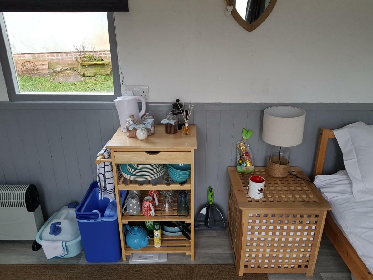 Acorn Camping And Caravan Park Llantwit Major Buitenkant foto