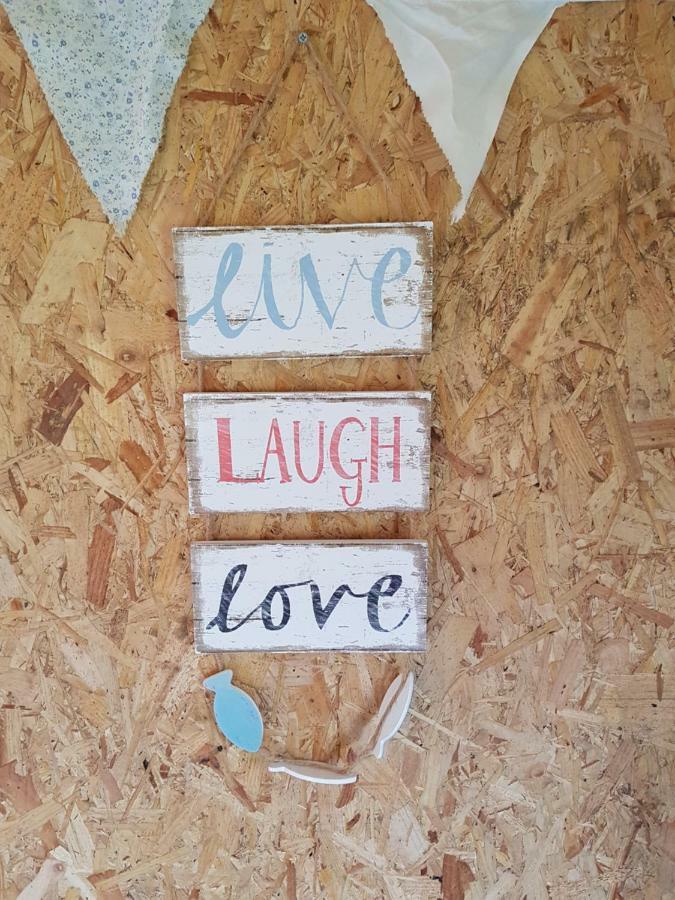 Acorn Camping And Caravan Park Llantwit Major Buitenkant foto