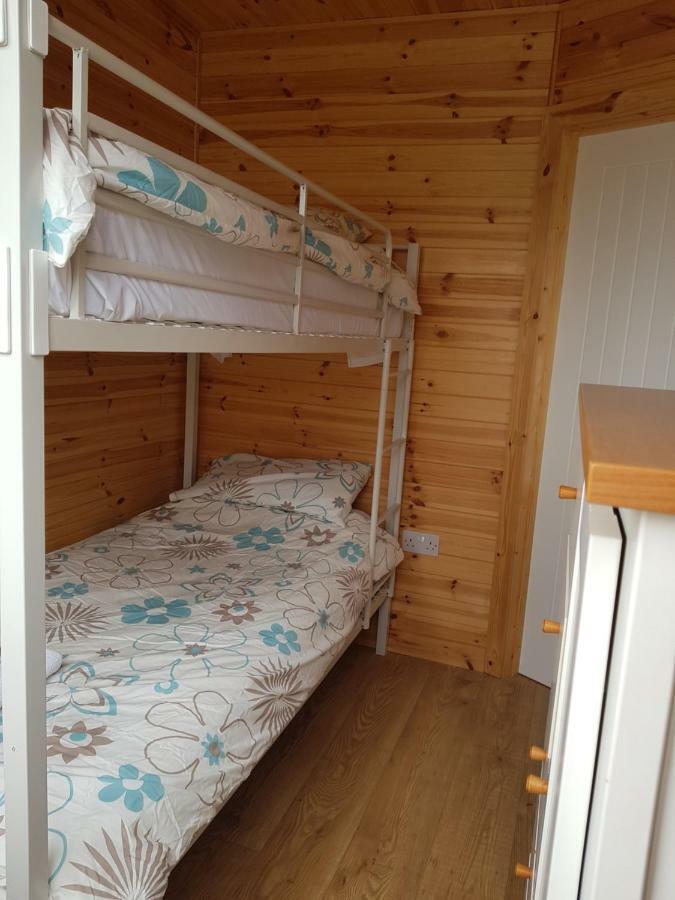 Acorn Camping And Caravan Park Llantwit Major Buitenkant foto