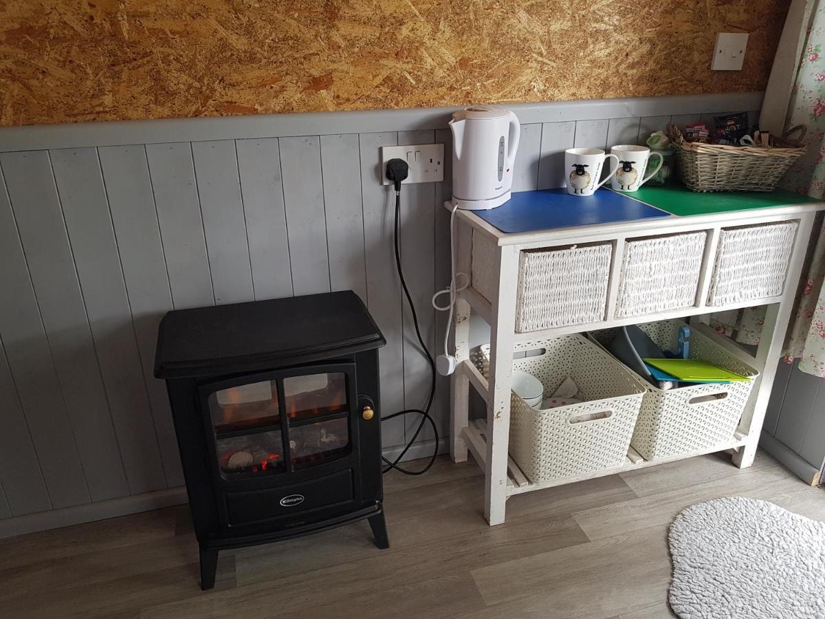 Acorn Camping And Caravan Park Llantwit Major Buitenkant foto